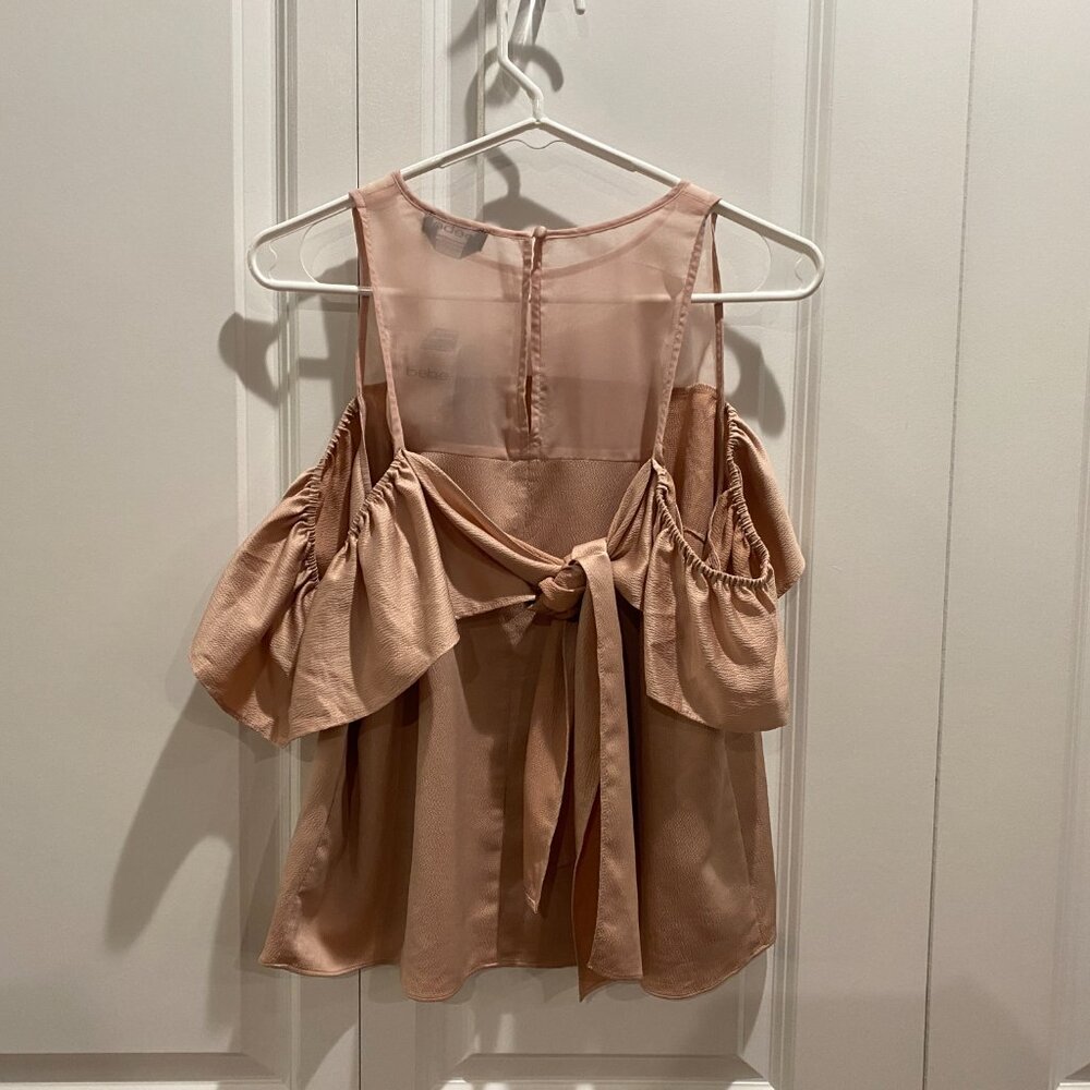 π HOST PICK π Bebe Ruffle Short Sleeve Cold Shoulder Satin Top Size 12 NWT - Picture 5 of 11